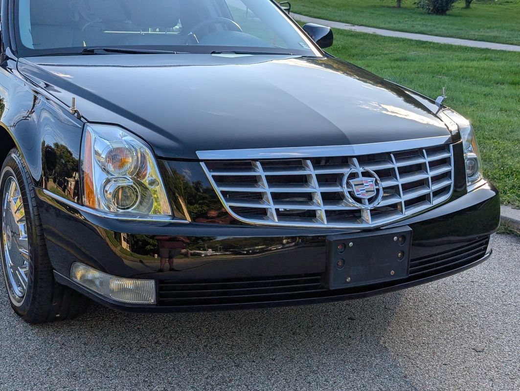 Used 2009 Cadillac DTS Hearse FWD image 13