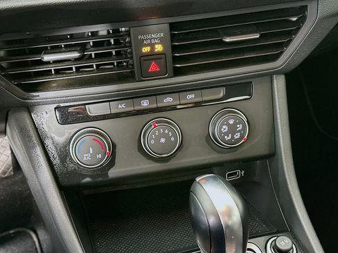 Used 2019 Volkswagen Jetta S image 23