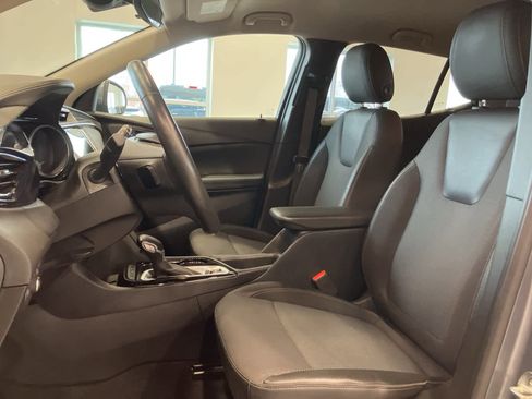 Used 2022 Buick Encore GX Select w/ Sport Touring Package image 10