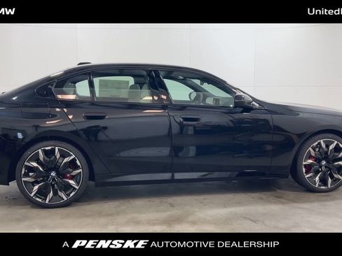 Used 2026 BMW 530i w/ M Sport Package RWD image 9