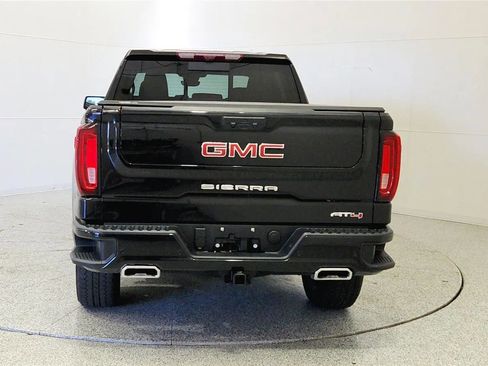 Used 2025 GMC Sierra 1500 AT4 w/ Technology Package AWD/4WD image 6