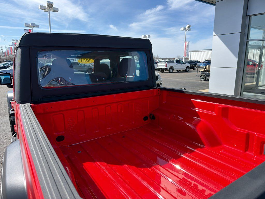 Used 2023 Jeep Gladiator Sport w/ Trailer Tow Package AWD/4WD image 7