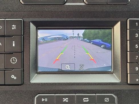 Used 2018 Ford F150 XLT w/ Trailer Tow Package image 12