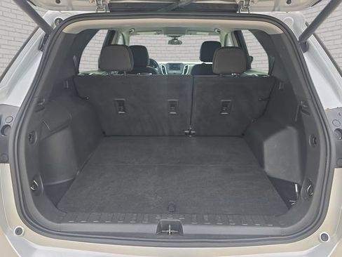 Used 2021 Chevrolet Equinox LT w/ Driver Convenience Package FWD image 13