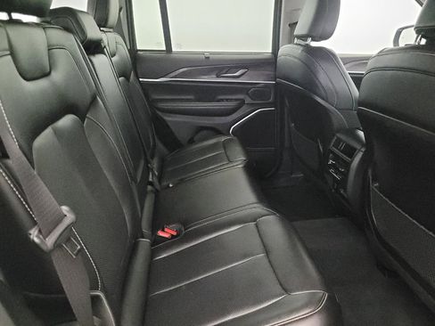 Used 2022 Jeep Grand Cherokee Limited 4xe w/ Luxury Tech Group II image 19