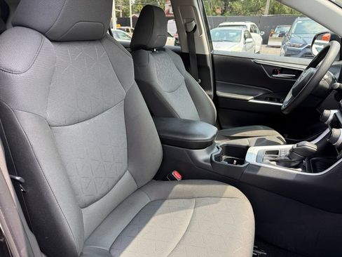 Certified 2025 Toyota RAV4 XLE AWD/4WD image 18