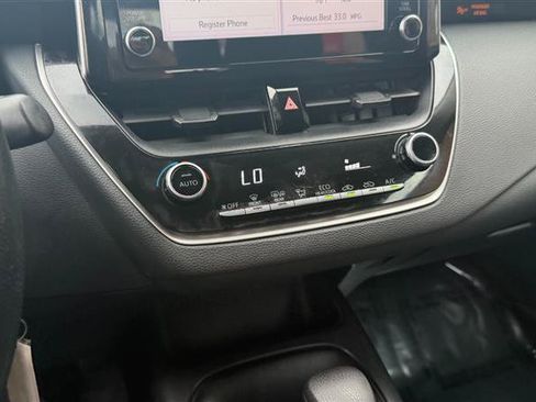 Used 2020 Toyota Corolla LE FWD image 36