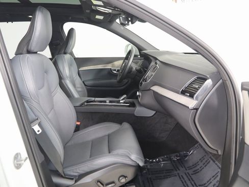 Used 2024 Volvo XC90 T8 Ultimate w/ Protection Package Premier image 13