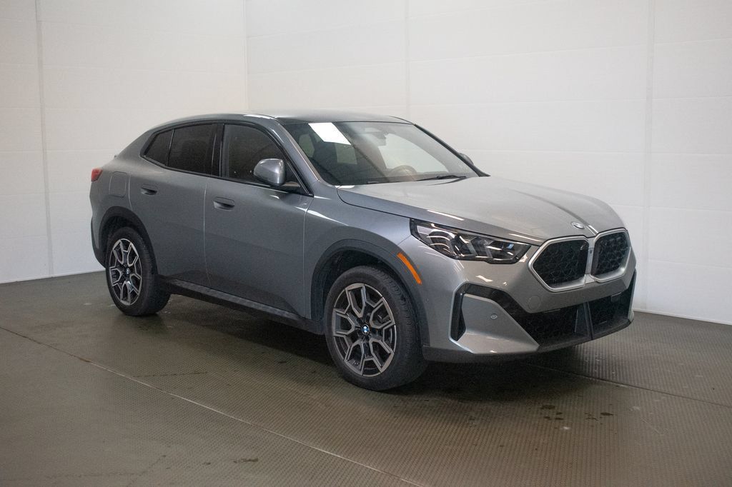 Used 2026 BMW X2 xDrive28i w/ Technology Package AWD/4WD image 1