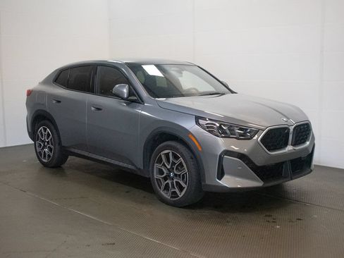 Used 2026 BMW X2 xDrive28i w/ Technology Package AWD/4WD image 1