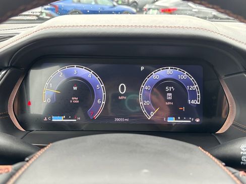 Used 2023 Jeep Grand Cherokee L Summit AWD/4WD image 14