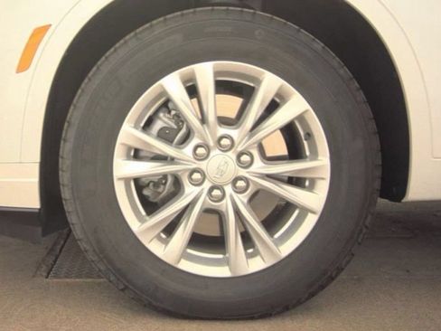 Used 2024 Cadillac XT6 Luxury w/ LPO, Floor Liner Package AWD/4WD image 22