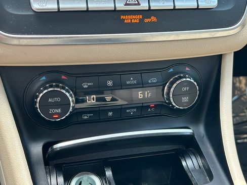Used 2018 Mercedes-Benz CLA 250 4MATIC image 31