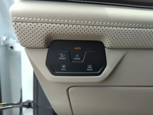 New 2026 Volkswagen Atlas SEL Premium R-Line image 42