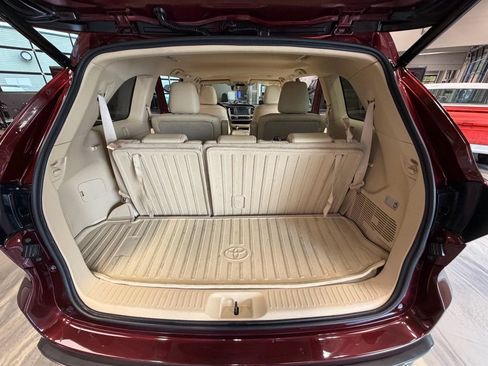 Used 2018 Toyota Highlander Limited AWD/4WD image 52
