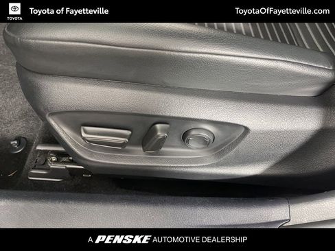 Used 2024 Toyota Camry SE image 20