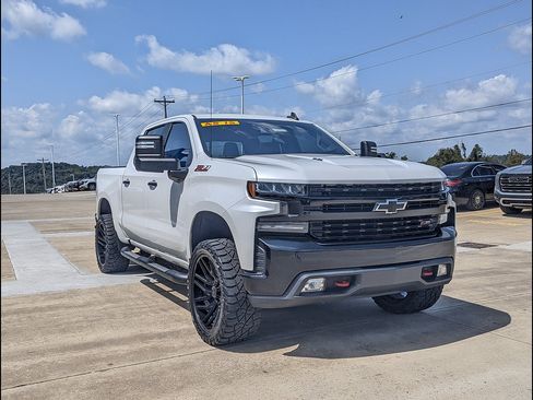 Used 2020 Chevrolet Silverado 1500 LT Trail Boss AWD/4WD image 5