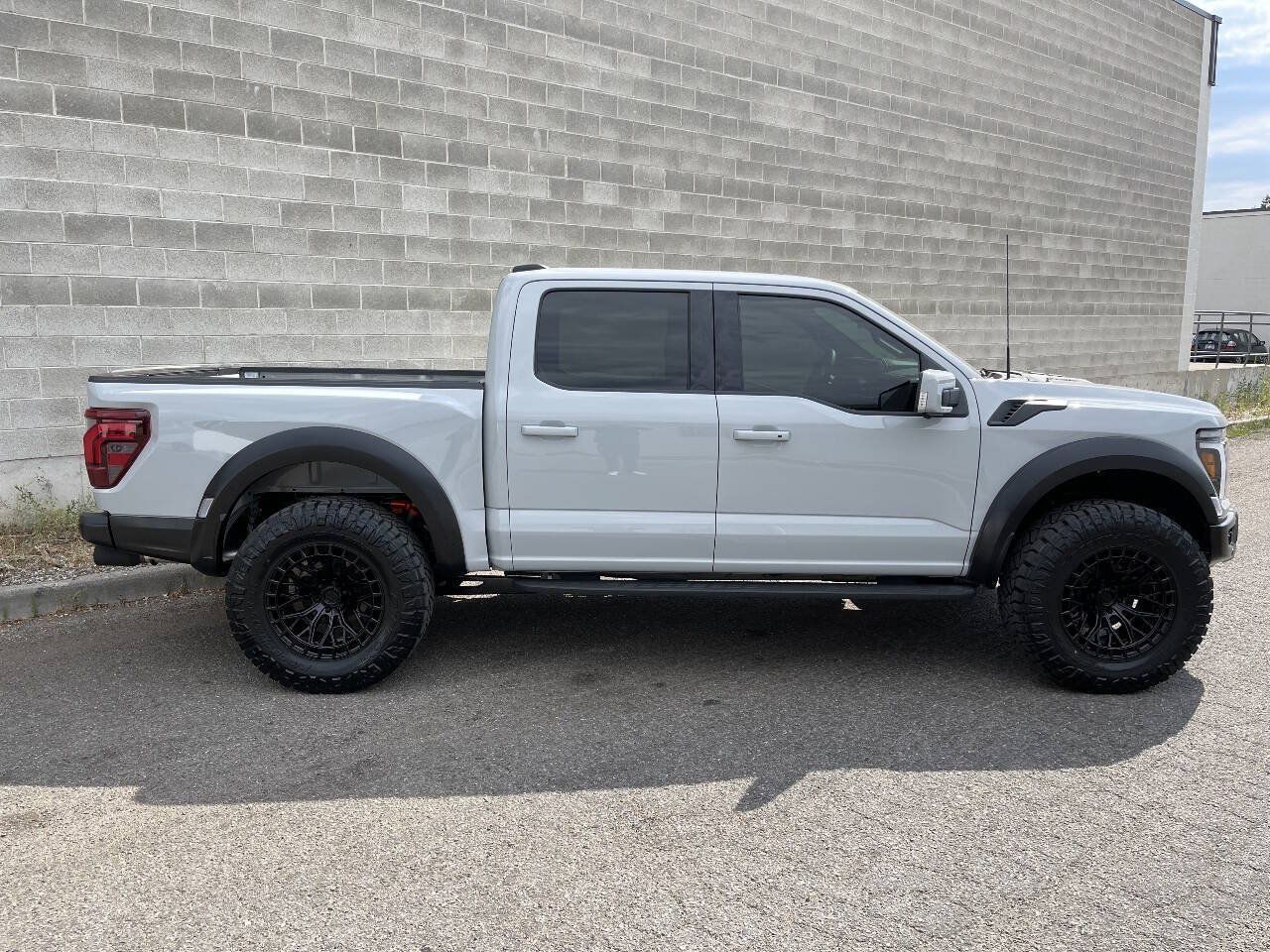 Used 2026 Ford F150 Raptor AWD/4WD image 34