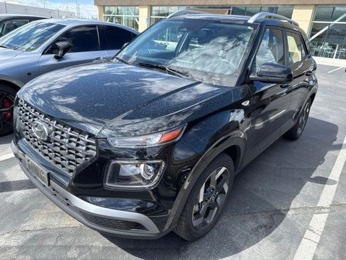 Used 2023 Hyundai Venue SEL w/ Cargo Package FWD image 1