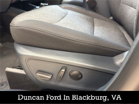 New 2025 Ford Maverick XLT w/ XLT Luxury Package image 16