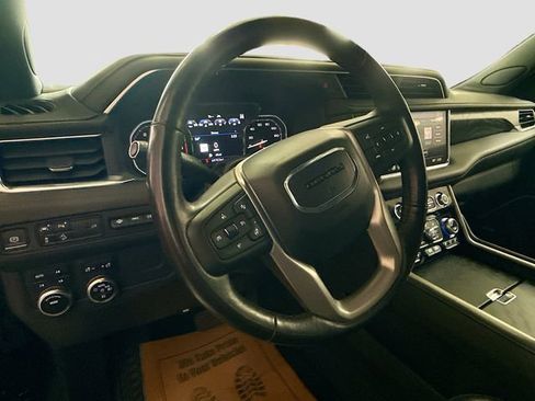 Used 2021 GMC Yukon Denali AWD/4WD image 12