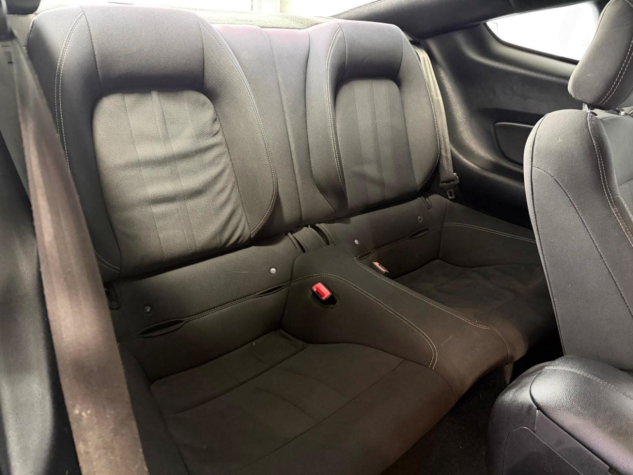 Used 2019 Ford Mustang Coupe w/ Equipment Group 101A RWD image 23