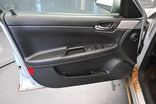 Used 2008 Chevrolet Impala LT w/ Luxury Edition Package FWD image 16