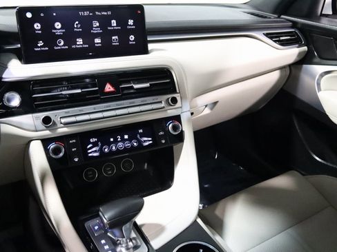 Used 2024 Genesis G70 2.5T image 44