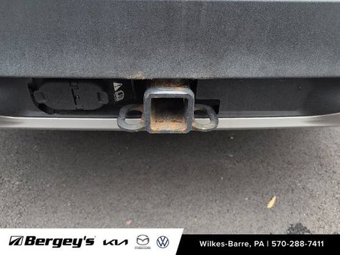 Used 2021 Ford Explorer XLT w/ Equipment Group 202A AWD/4WD image 12