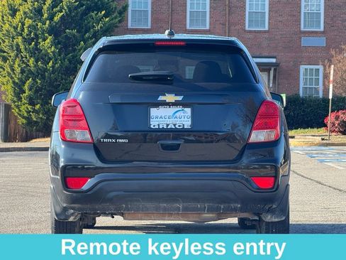 Used 2022 Chevrolet Trax LS w/ Tint and Cruise Package image 8