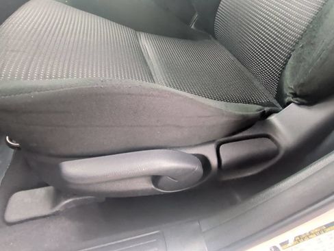 Used 2012 MAZDA MAZDA3 i Sport FWD image 13