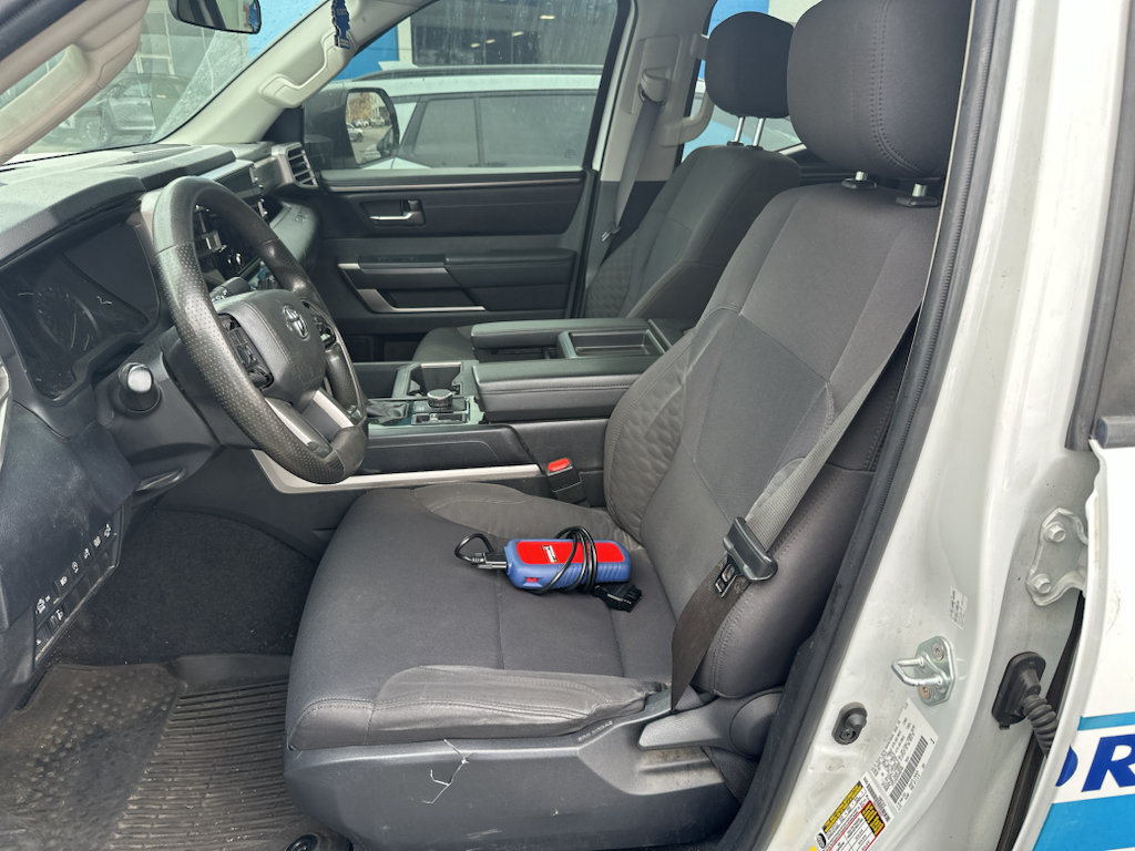 Used 2024 Toyota Tundra SR5 w/ SR5 Convenience Package AWD/4WD image 3
