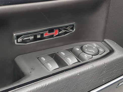 Used 2024 GMC Sierra 1500 AT4X image 14