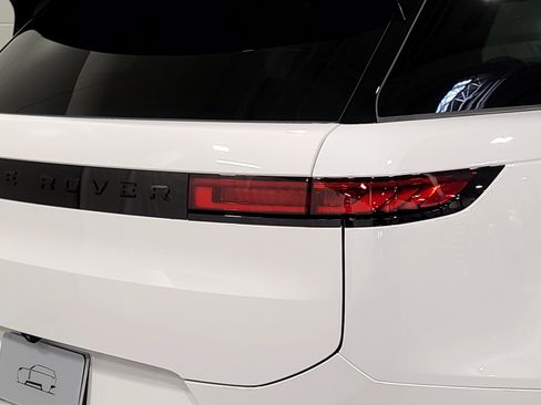 New 2026 Land Rover Range Rover Sport Dynamic SE image 18