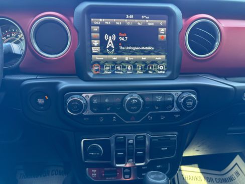 Used 2021 Jeep Wrangler Unlimited Rubicon AWD/4WD image 21