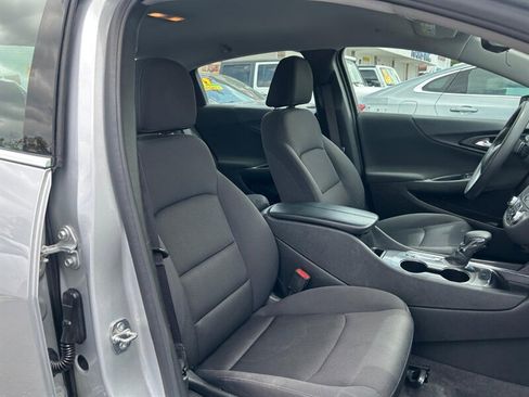Used 2022 Chevrolet Malibu LT FWD image 16