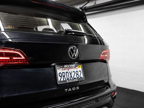 Used 2024 Volkswagen Taos S image 15