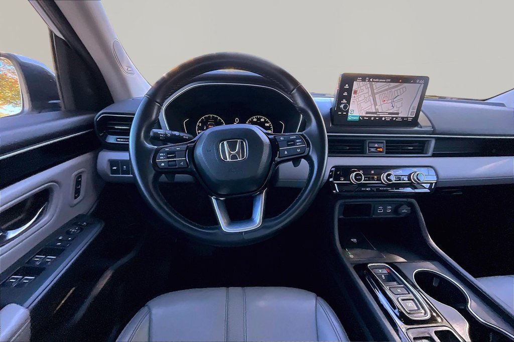 Used 2024 Honda Pilot Touring image 9