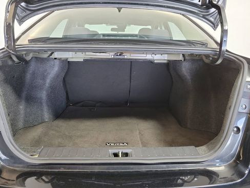Used 2021 Nissan Versa SV FWD image 24