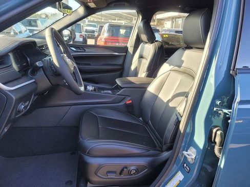 New 2026 Jeep Grand Cherokee Limited image 9