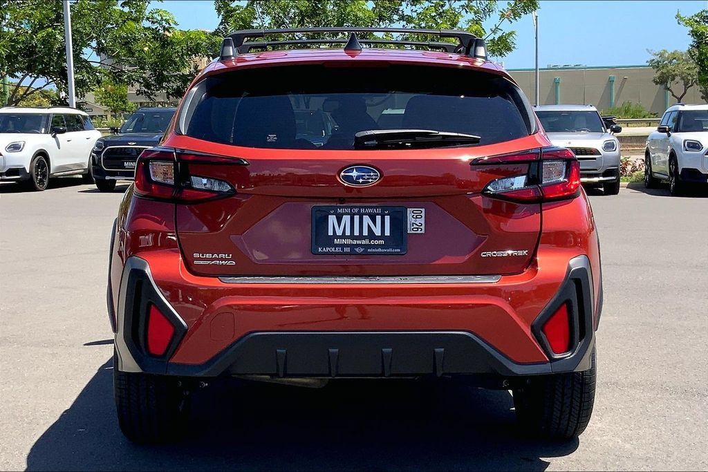 Used 2024 Subaru Crosstrek 2.0i Premium AWD/4WD image 4