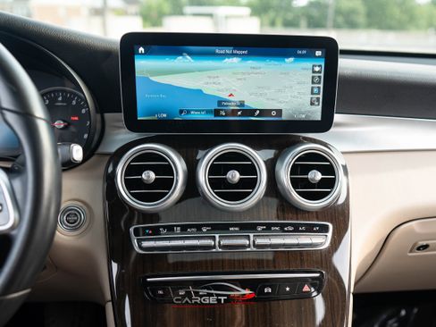 Used 2020 Mercedes-Benz GLC 300 4MATIC Coupe w/ Parking Assistance Package image 31