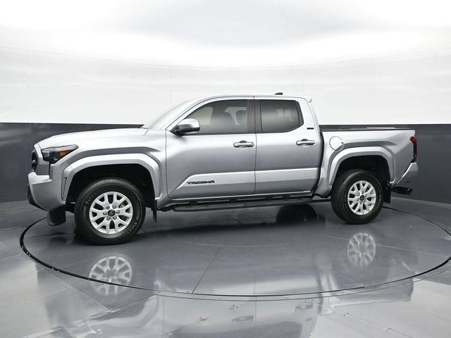 Used 2024 Toyota Tacoma SR5 AWD/4WD image 6