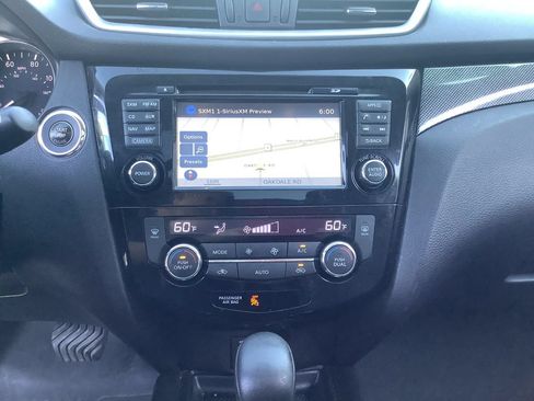Used 2015 Nissan Rogue SL w/ SL Premium Package AWD/4WD image 21