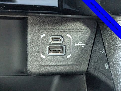 New 2025 Jeep Compass Latitude w/ Sun & Sound Group image 19