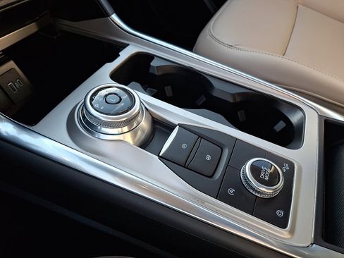 Certified 2024 Ford Explorer XLT w/ Equipment Group 202A image 22