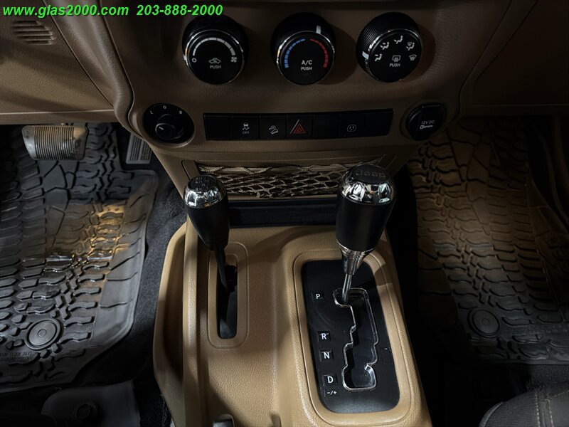 Used 2017 Jeep Wrangler Unlimited Sahara AWD/4WD image 17