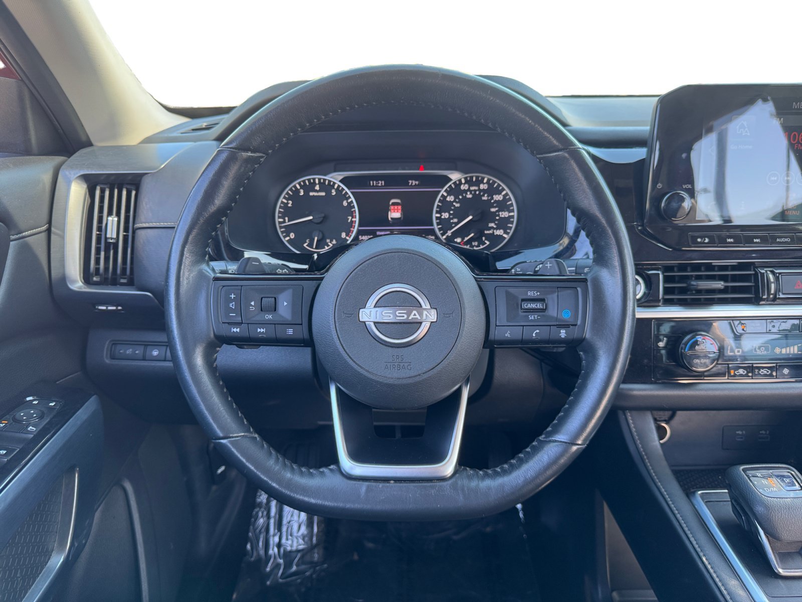 Used 2022 Nissan Pathfinder SL FWD image 12