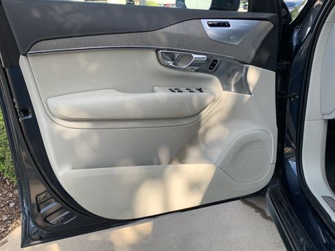 Used 2025 Volvo XC90 T8 Ultra w/ Lounge Package AWD/4WD image 29