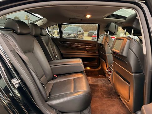 Used 2010 BMW 750Li xDrive image 20